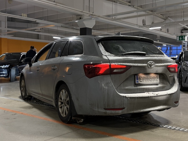 Toyota Avensis vaihtoauto