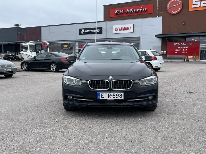BMW 330 vaihtoauto