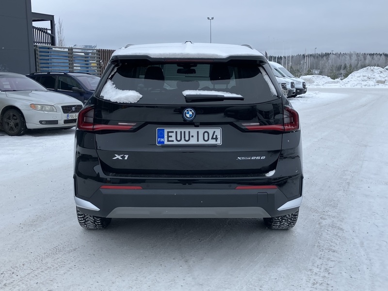 BMW X1 vaihtoauto