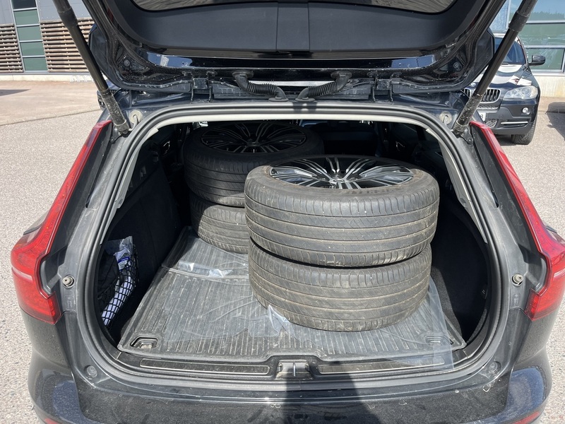 Volvo V60 vaihtoauto