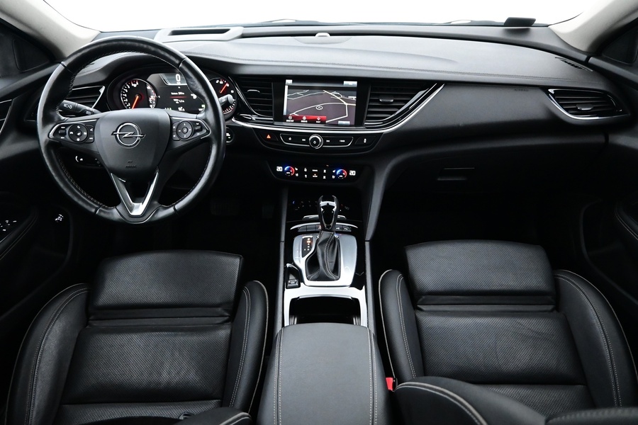 Opel Insignia vaihtoauto