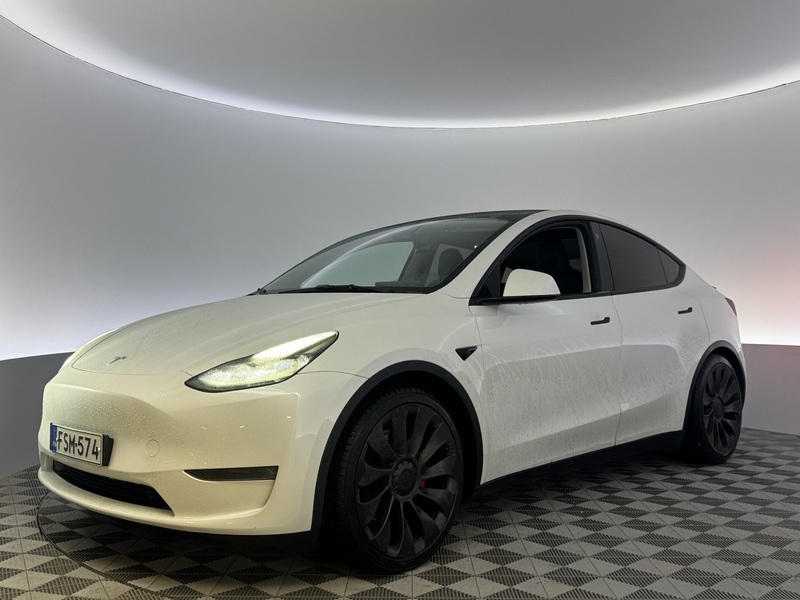 Tesla Model Y vaihtoauto