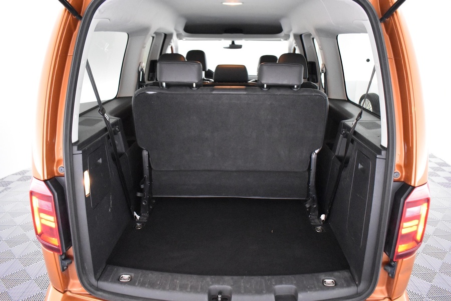 Volkswagen Caddy Maxi vaihtoauto