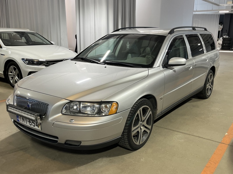 Volvo V70 vaihtoauto