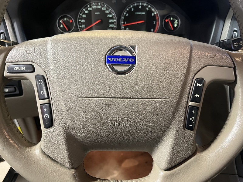 Volvo V70 vaihtoauto