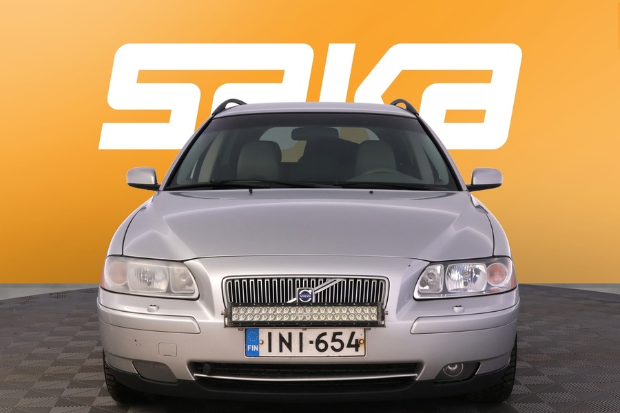 Volvo V70 vaihtoauto