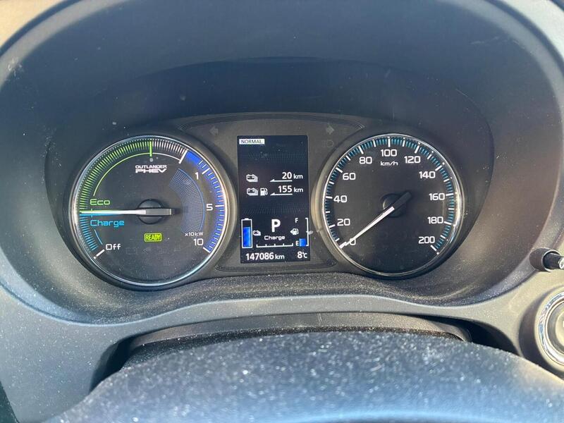 Mitsubishi Outlander PHEV vaihtoauto