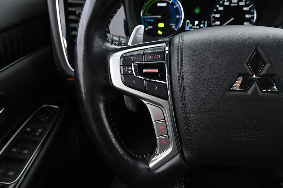 Mitsubishi Outlander PHEV vaihtoauto