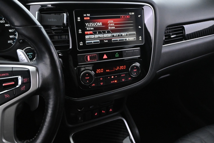 Mitsubishi Outlander PHEV vaihtoauto