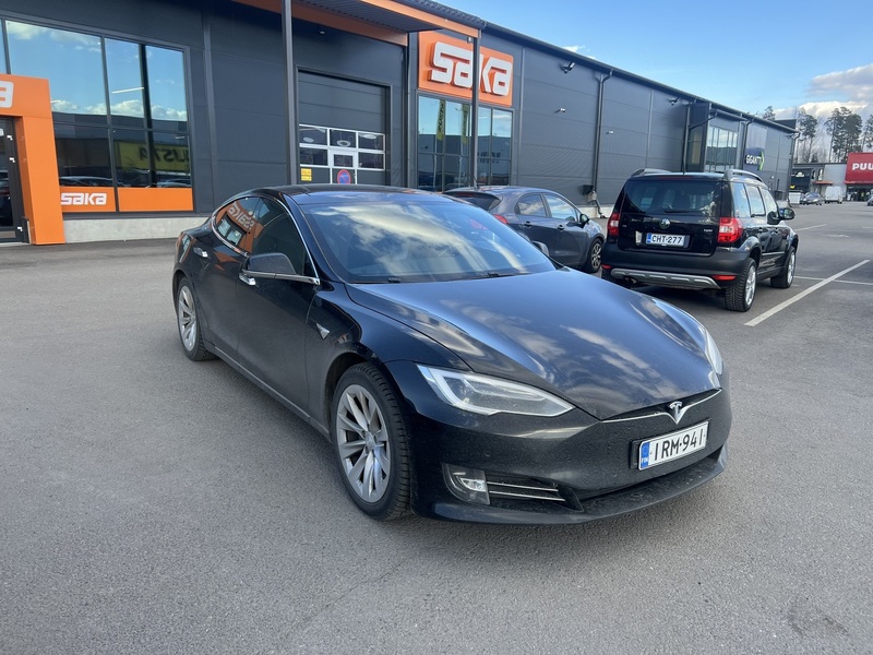 Tesla Model S vaihtoauto