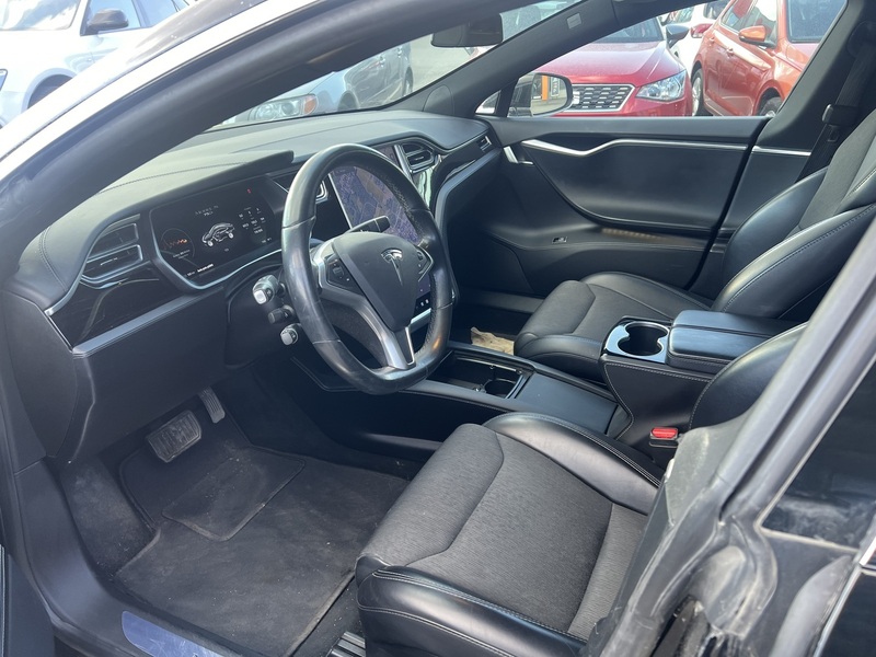 Tesla Model S vaihtoauto