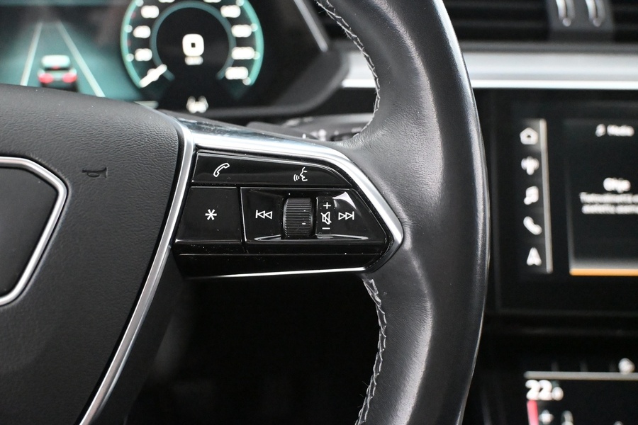 Audi Q8 e-tron vaihtoauto