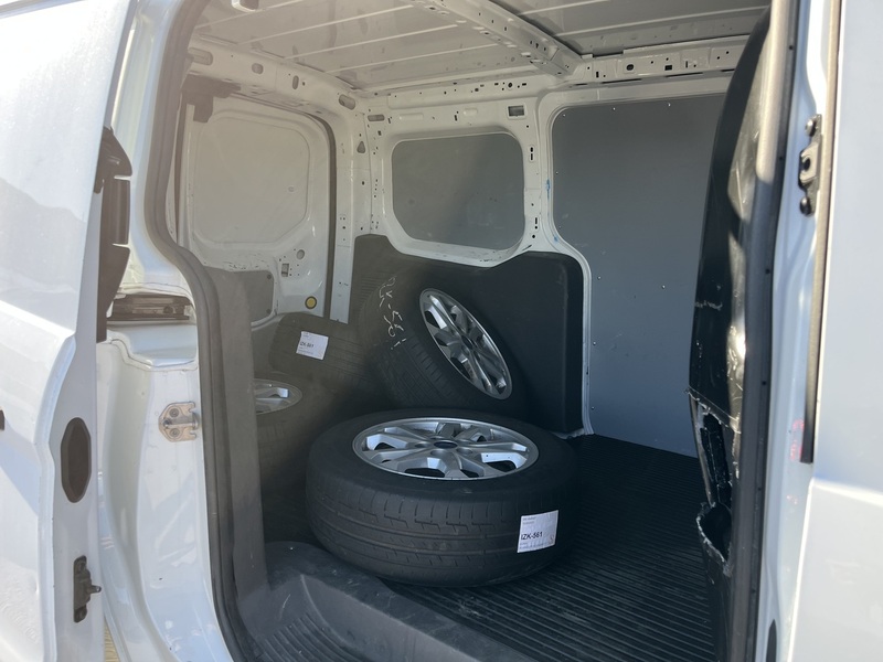 Ford Transit Connect vaihtoauto