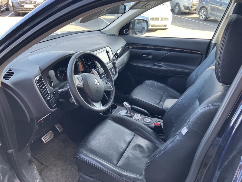 Mitsubishi Outlander vaihtoauto