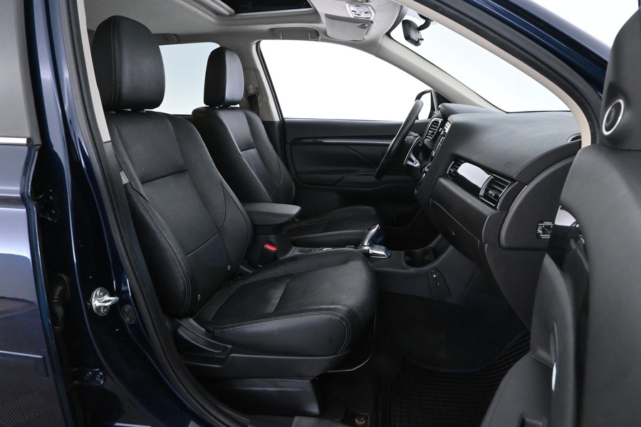 Mitsubishi Outlander PHEV vaihtoauto