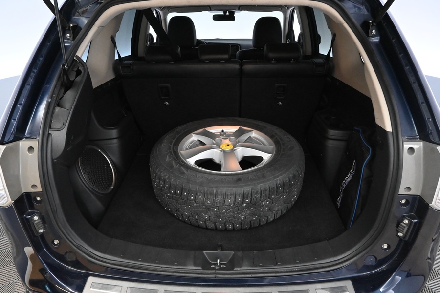 Mitsubishi Outlander PHEV vaihtoauto