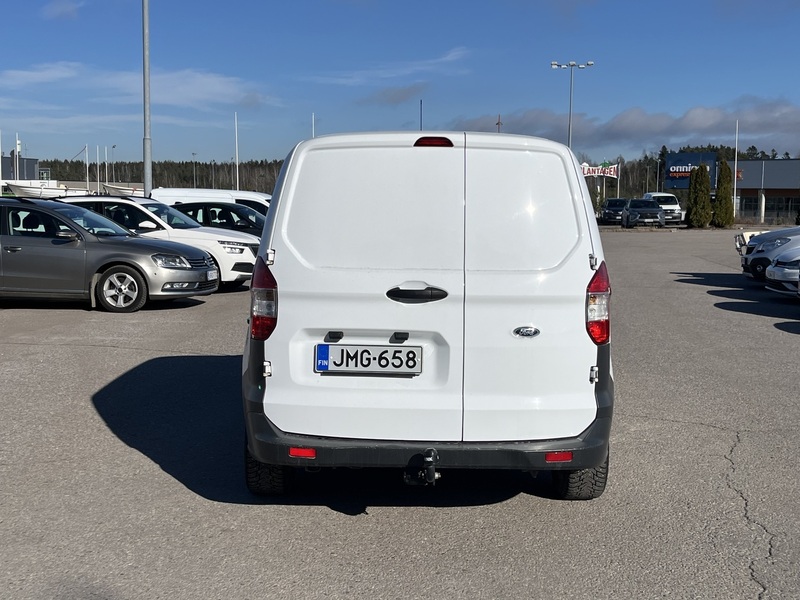Ford Transit Courier vaihtoauto