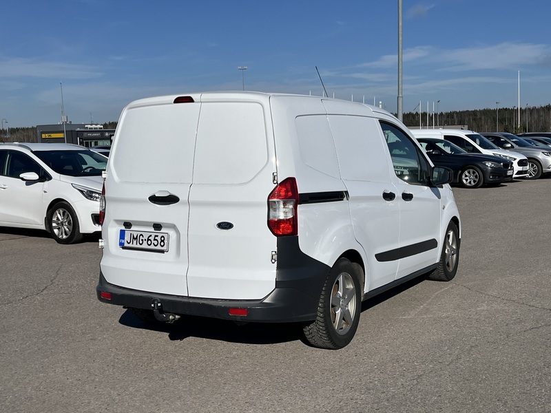 Ford Transit Courier vaihtoauto