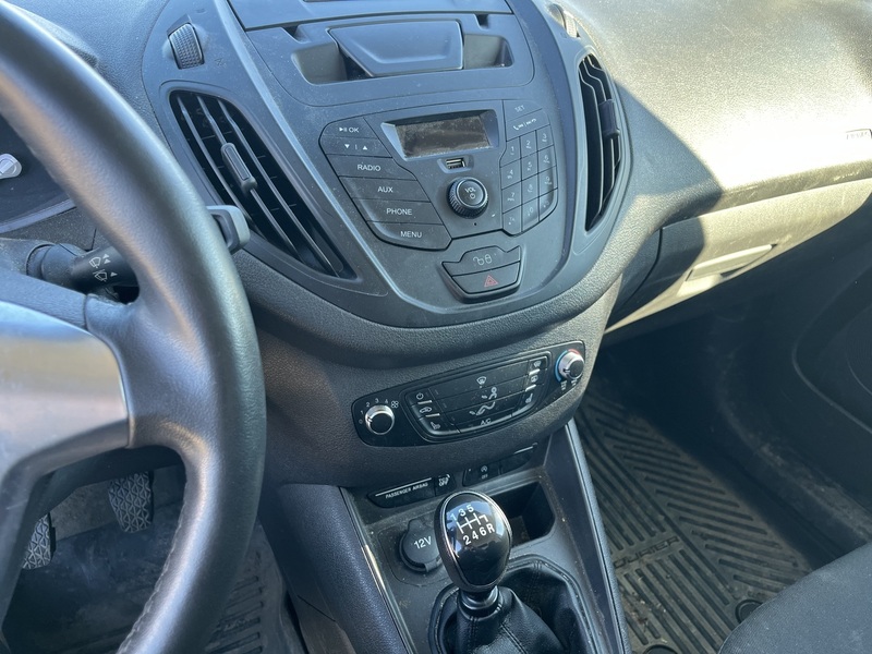 Ford Transit Courier vaihtoauto