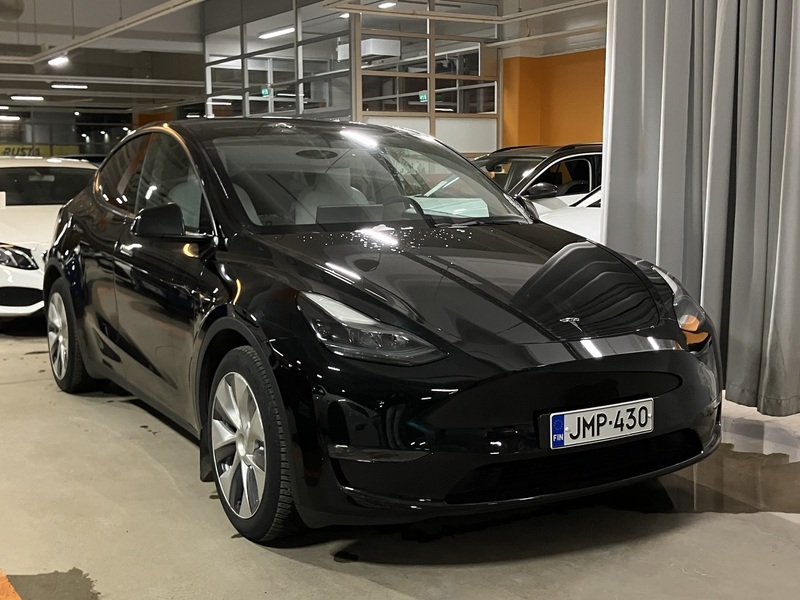 Tesla Model Y vaihtoauto