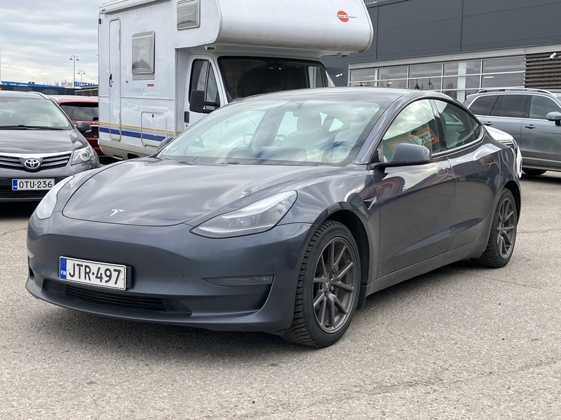 Tesla Model 3 vaihtoauto