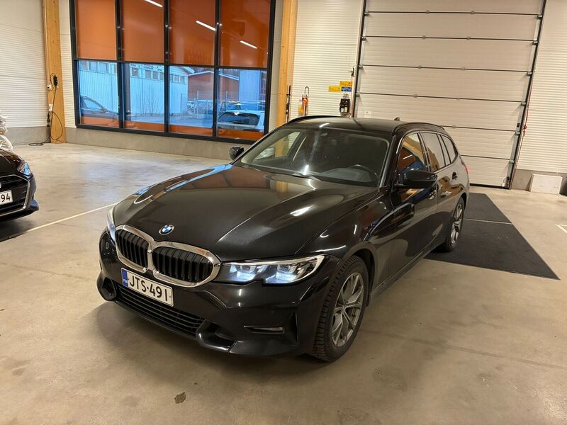 BMW 320 vaihtoauto