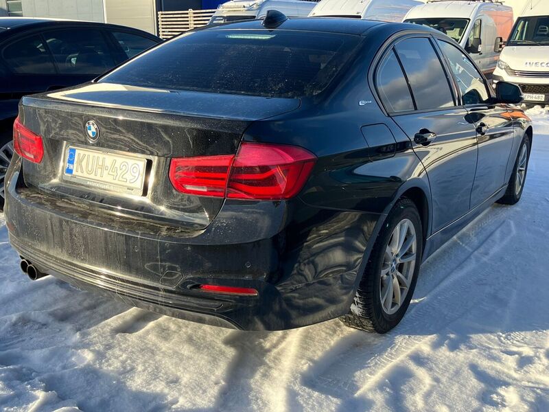 BMW 330 vaihtoauto