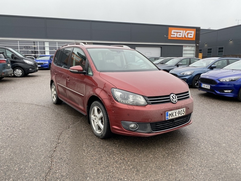 Volkswagen Touran vaihtoauto