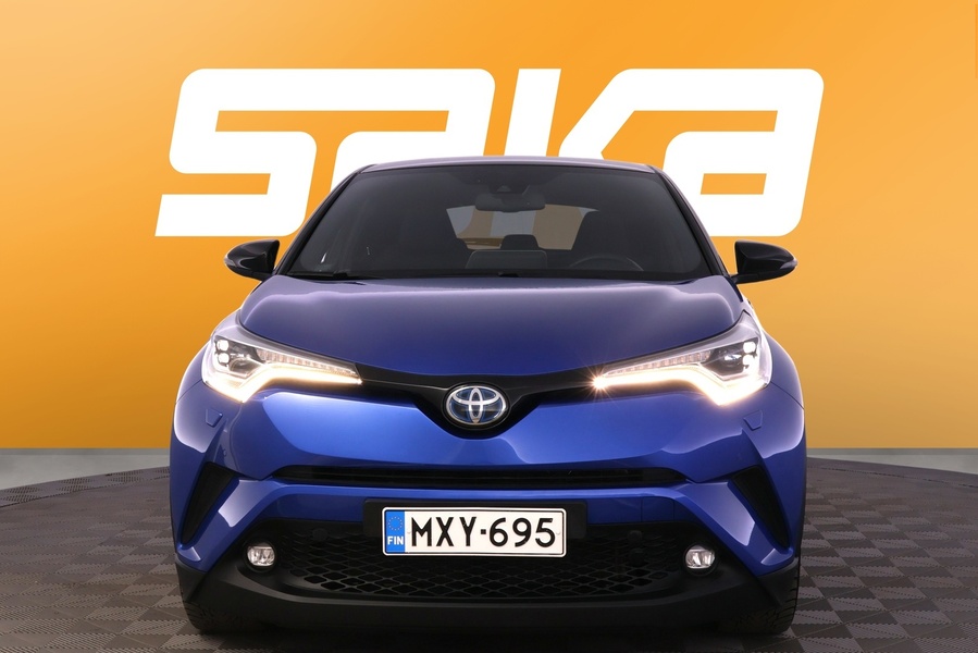 Toyota C-HR vaihtoauto