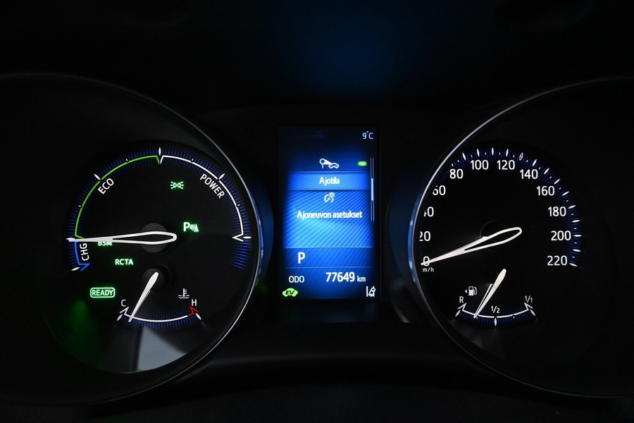 Toyota C-HR vaihtoauto