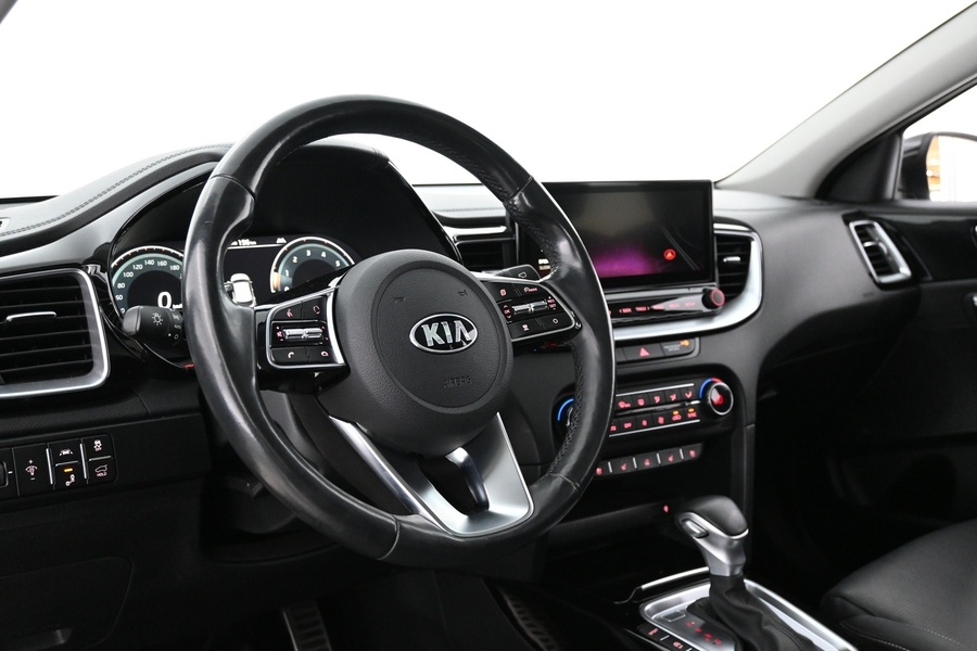 Kia XCeed vaihtoauto