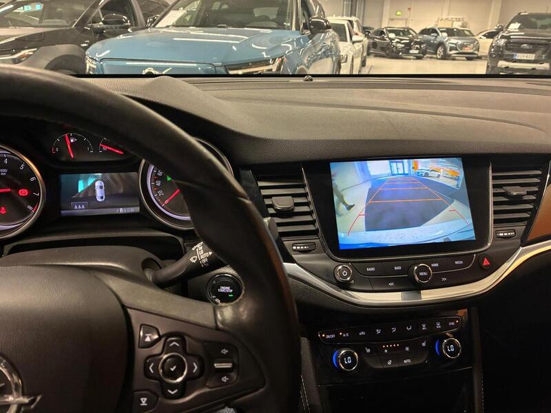 Opel Astra vaihtoauto