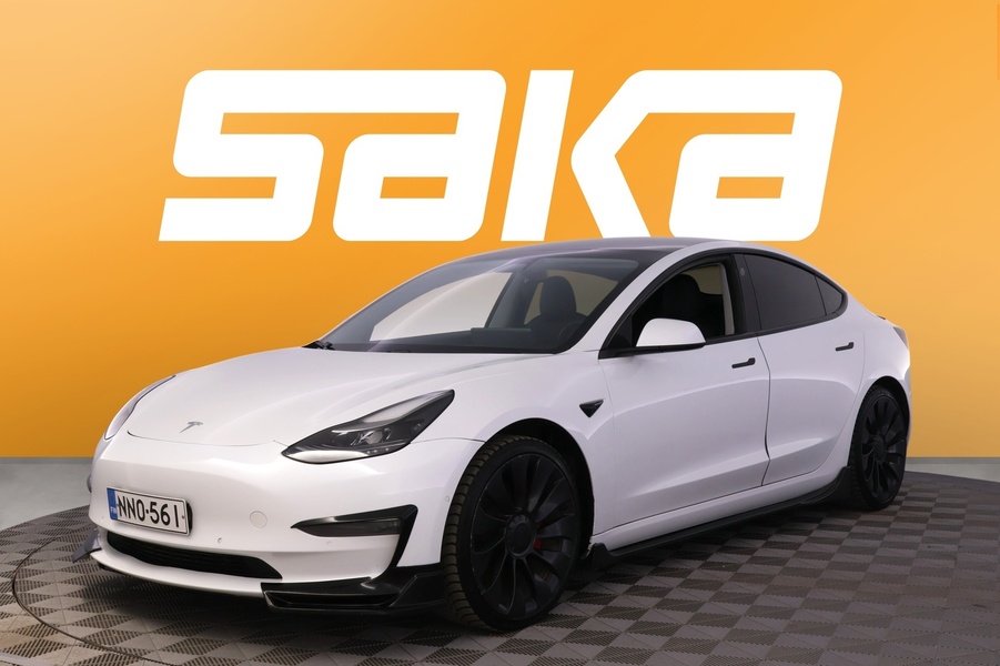 Tesla Model 3 vaihtoauto