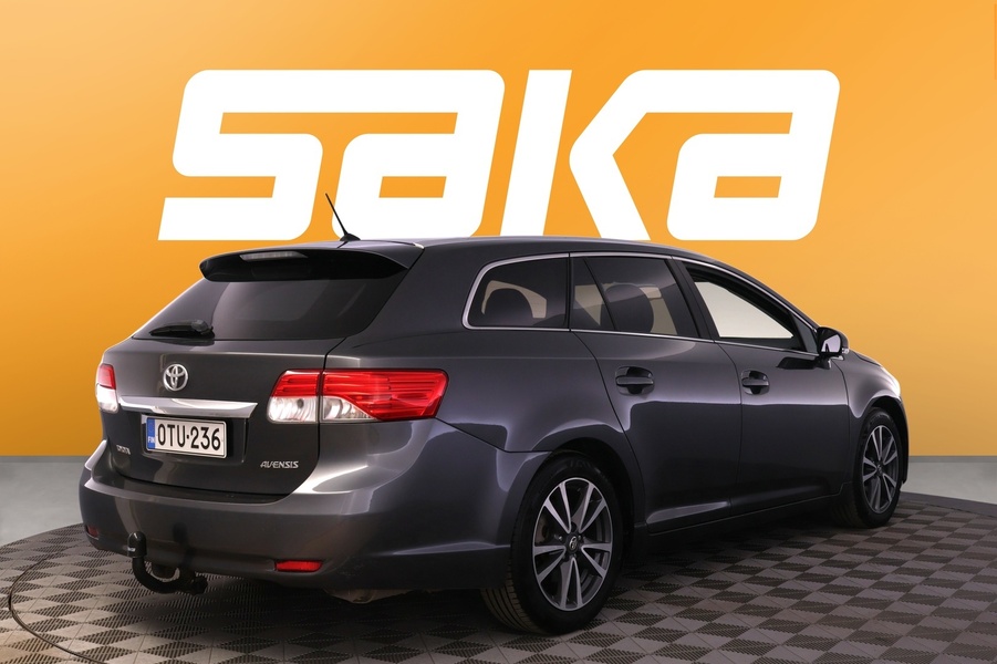 Toyota Avensis vaihtoauto