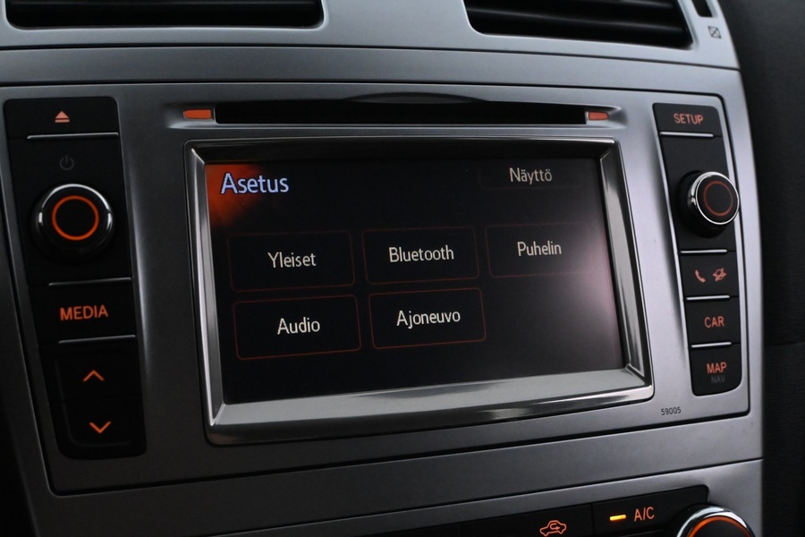 Toyota Avensis vaihtoauto