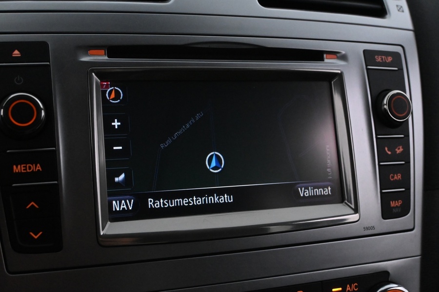 Toyota Avensis vaihtoauto