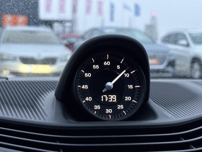 Porsche Taycan vaihtoauto