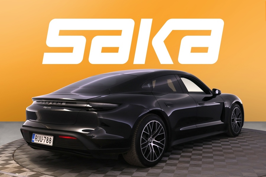 Porsche Taycan vaihtoauto