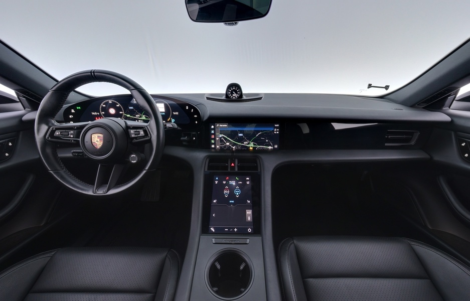 Porsche Taycan vaihtoauto