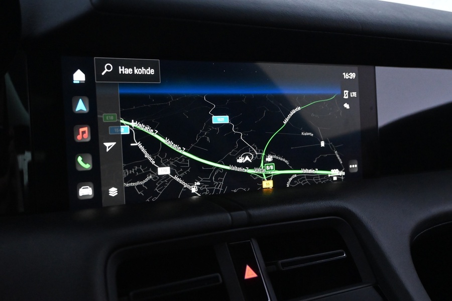 Porsche Taycan vaihtoauto