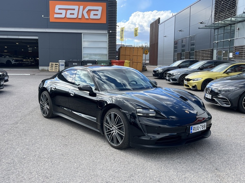 Porsche Taycan vaihtoauto