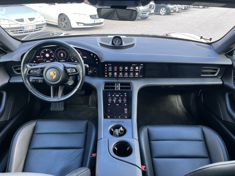 Porsche Taycan vaihtoauto