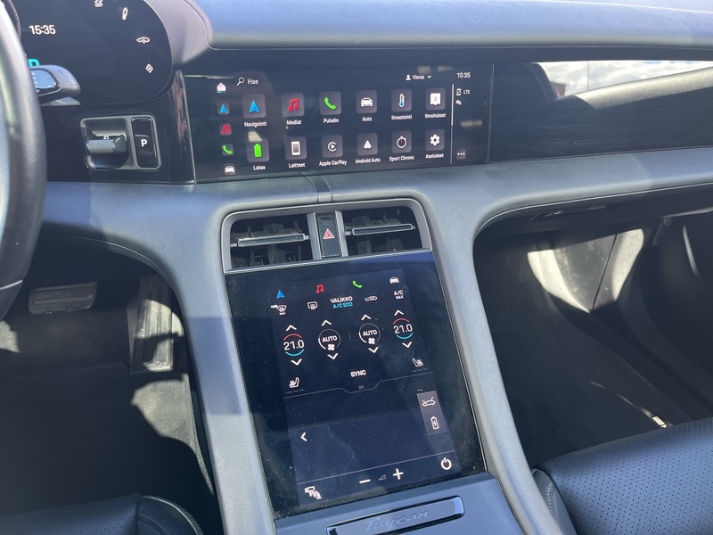 Porsche Taycan vaihtoauto