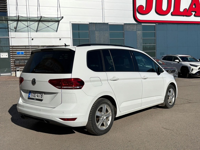 Volkswagen Touran vaihtoauto