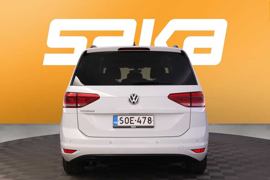 Volkswagen Touran vaihtoauto