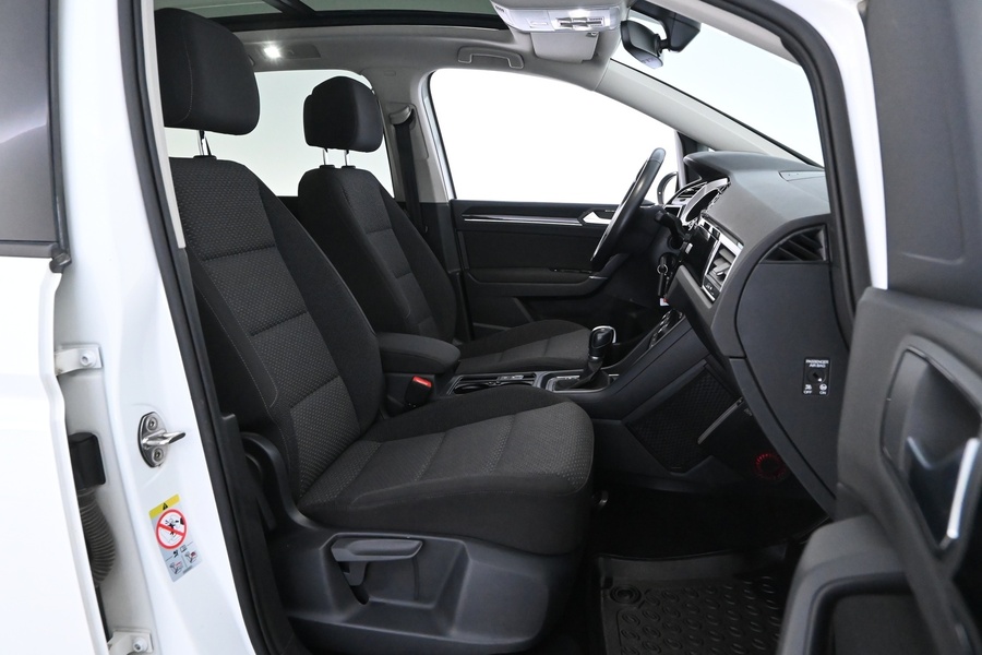 Volkswagen Touran vaihtoauto