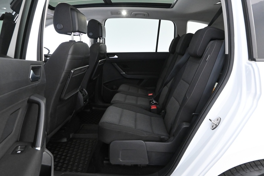 Volkswagen Touran vaihtoauto