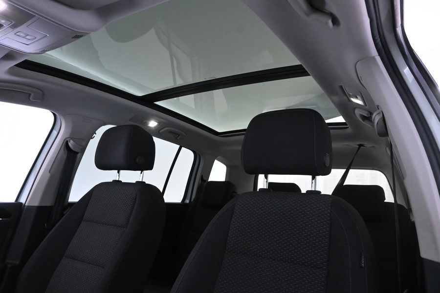 Volkswagen Touran vaihtoauto