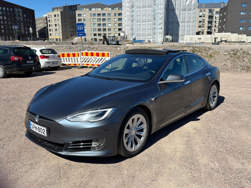 Tesla Model S vaihtoauto