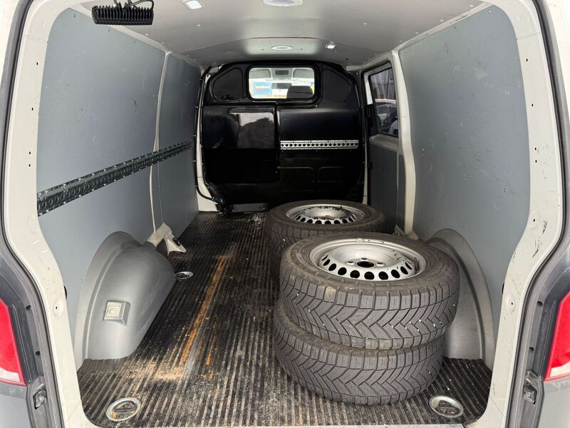 Volkswagen Transporter vaihtoauto